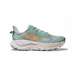 Hoka Women's Challenger 8